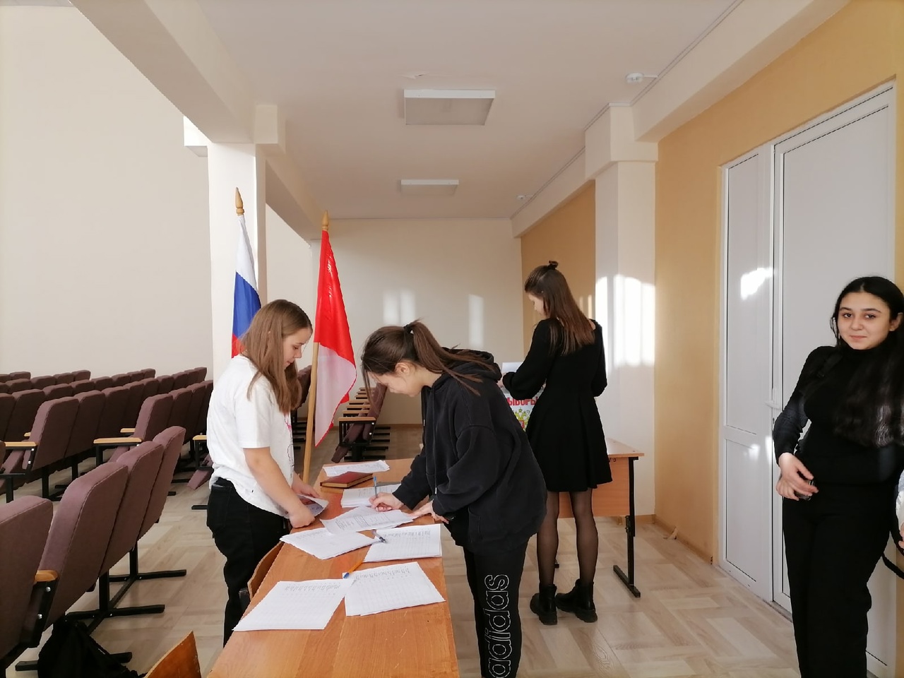 27 октября в МОУ ВЦО №2 прошли Выборы Председателя Совета старшеклассников (РСМ) - лидера ученического самоуправления..